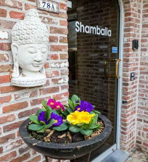 Majatalo Shamballa B & B/ Logies