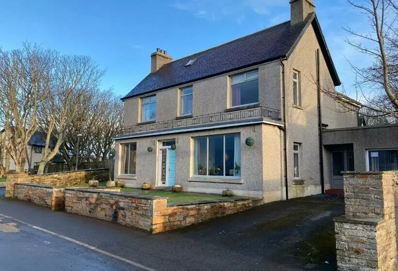 ペンション Shorelands B&b