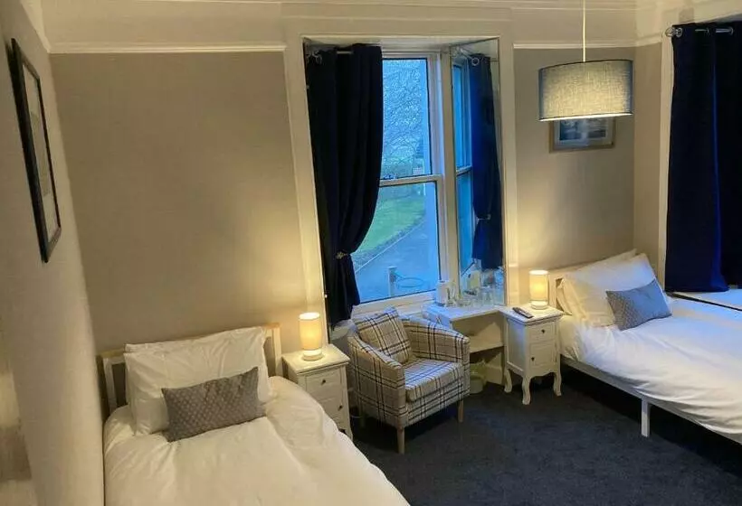 ペンション Shorelands B&b