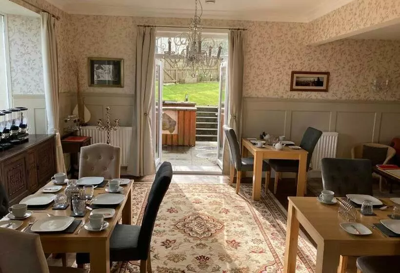 ペンション Shorelands B&b