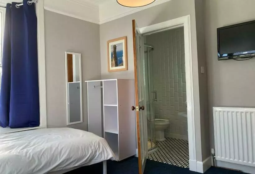 ペンション Shorelands B&b