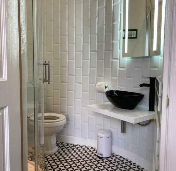 بنسيون Shorelands B&b