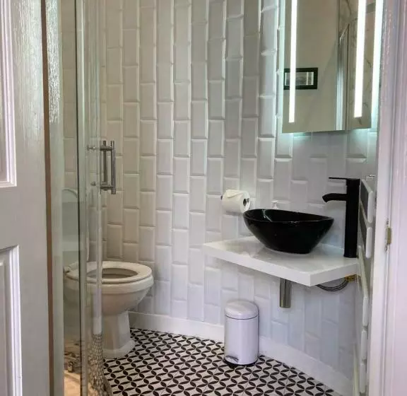 ペンション Shorelands B&b