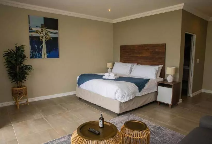 پانسیون White Sands Self Catering Units