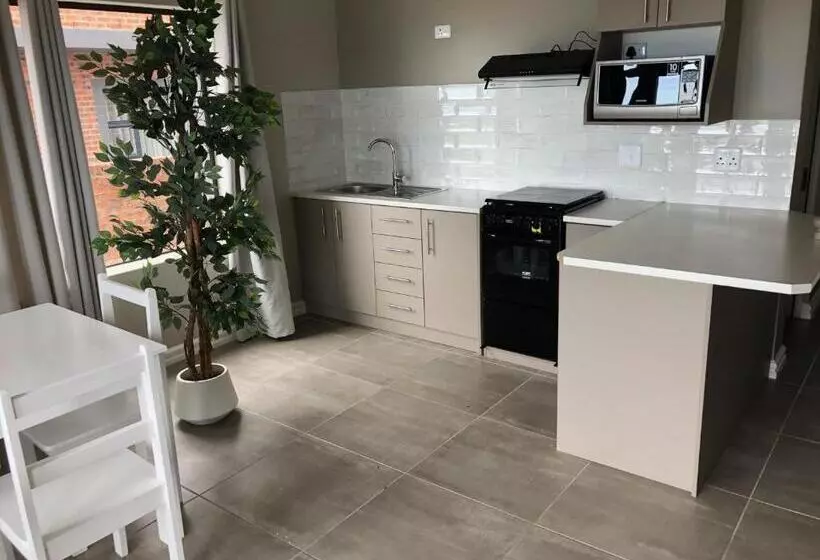 پانسیون White Sands Self Catering Units