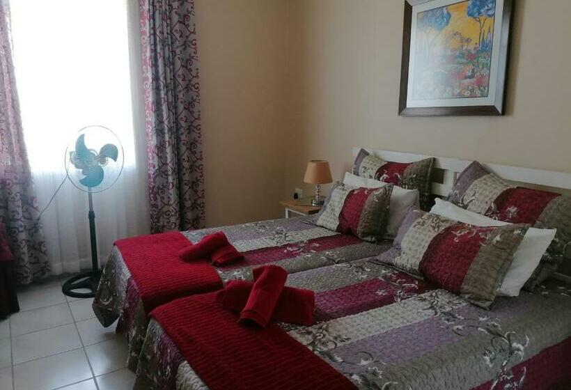 Pension (Hôtel basse catégorie) Why Not Guesthouse