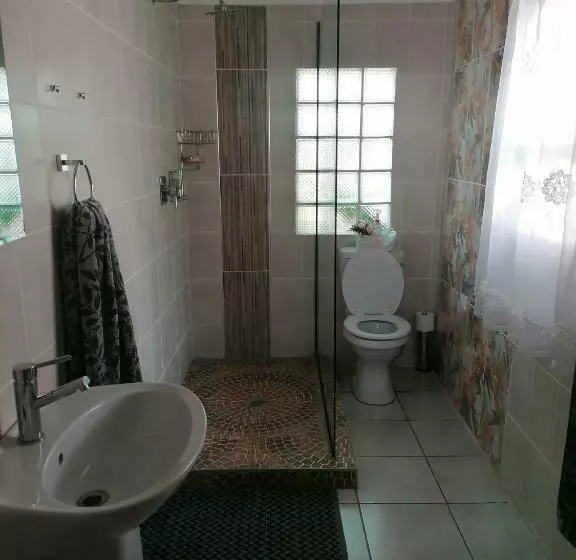 Majatalo Why Not Guesthouse