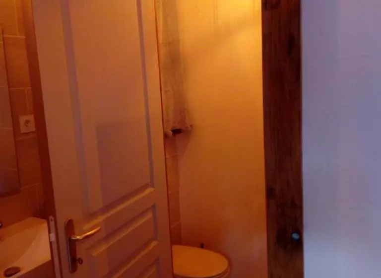 Aamiaismajoitus (B&B) L Anagramme, Chambres, Table D Hôtes Et Gîte Pour Adultes, Naturistes Ou Non !