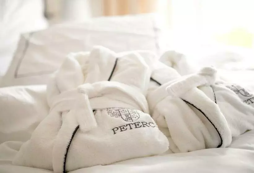 تختخواب و صبحانه Peterc Vineyard Estate