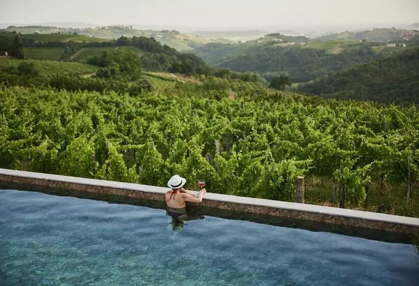 تختخواب و صبحانه Peterc Vineyard Estate