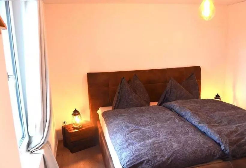 ホテル Guesthouse Meitschi Thun   Contactless Self Check In