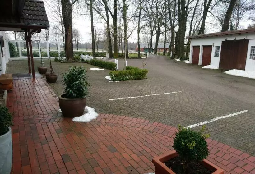 Hotelli Weinhof Groß Mackenstedt