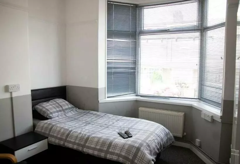 Majatalo Bursar Street 19