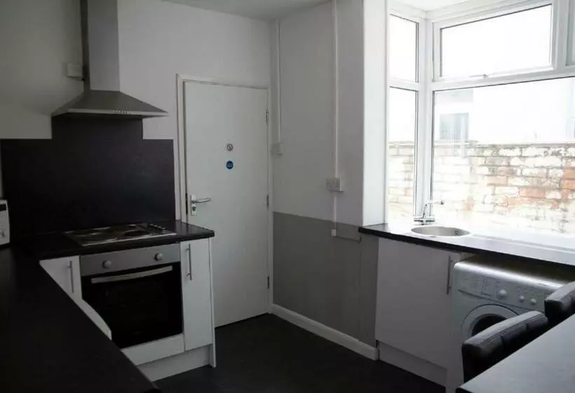 Majatalo Bursar Street 19