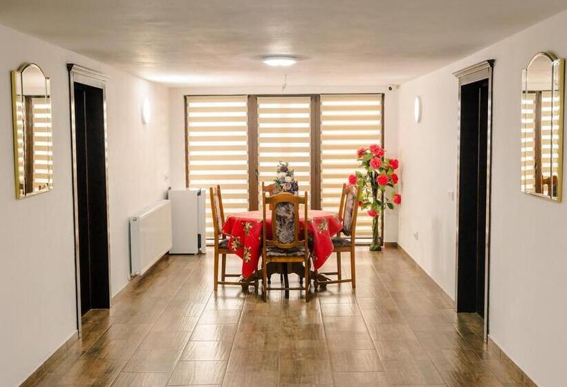 پانسیون Casa De Vacanță Perla Colibitei