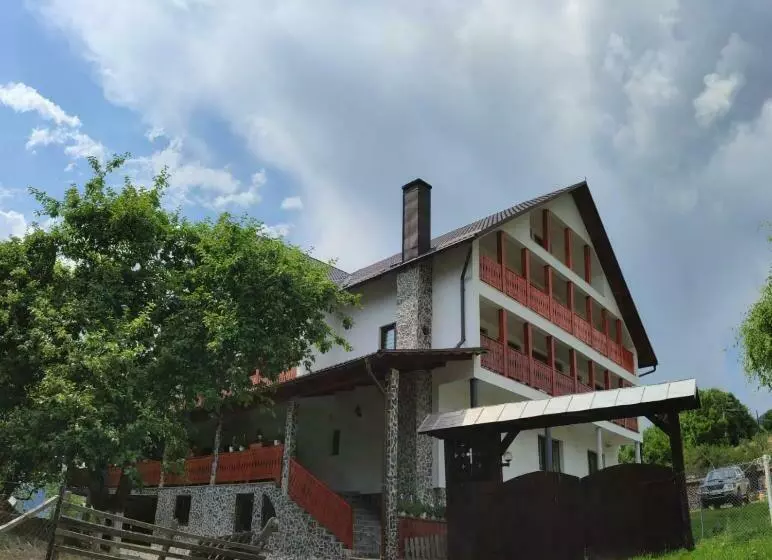 Majatalo Casa De Vacanță Perla Colibitei