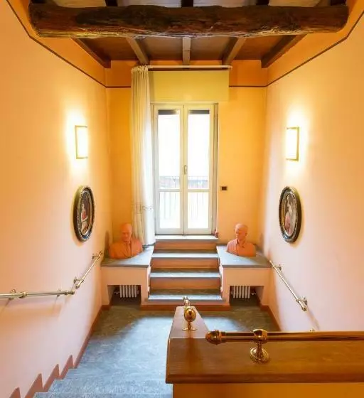 پانسیون Villa Grande Con Stanze, Bagni E Giardino