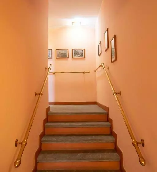 پانسیون Villa Grande Con Stanze, Bagni E Giardino