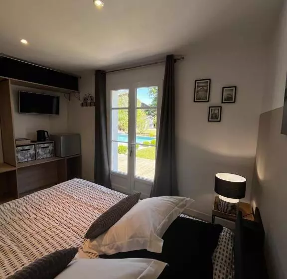 Aamiaismajoitus (B&B) Chambre Avec Salle De Bain Privée De La Canopée De Mios
