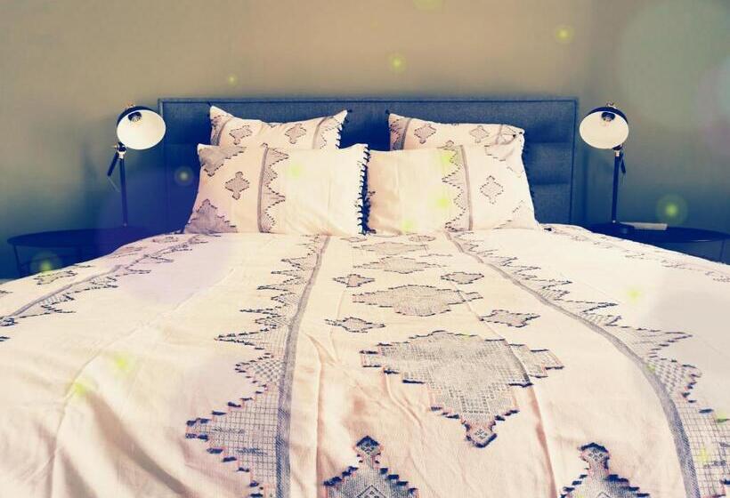 민박 Refresh109 On Cameron