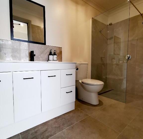 민박 Refresh109 On Cameron