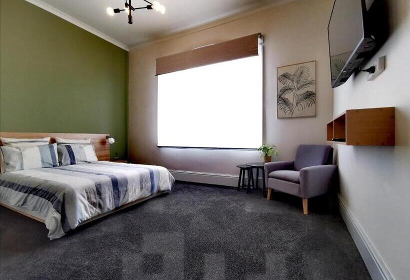 민박 Refresh109 On Cameron