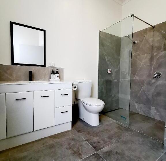 민박 Refresh109 On Cameron