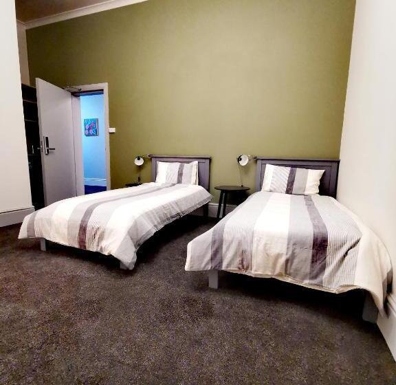 민박 Refresh109 On Cameron