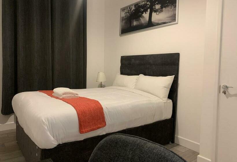 پانسیون Frances St House