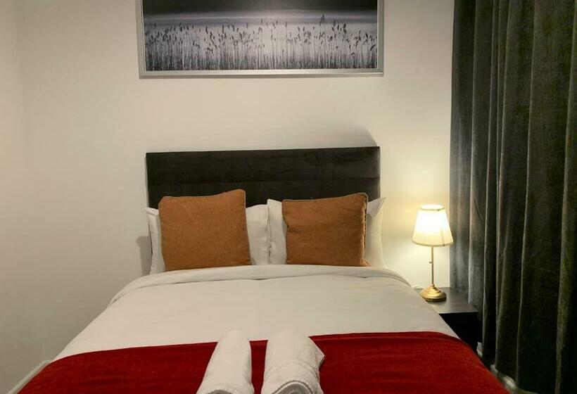 پانسیون Frances St House