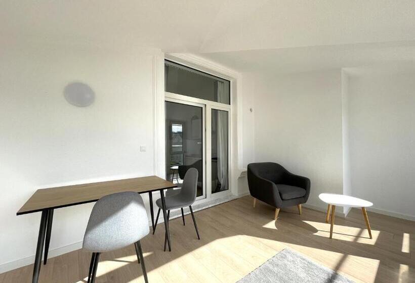 Zentrale Zweibettzimmer Für Monteure I Home2share