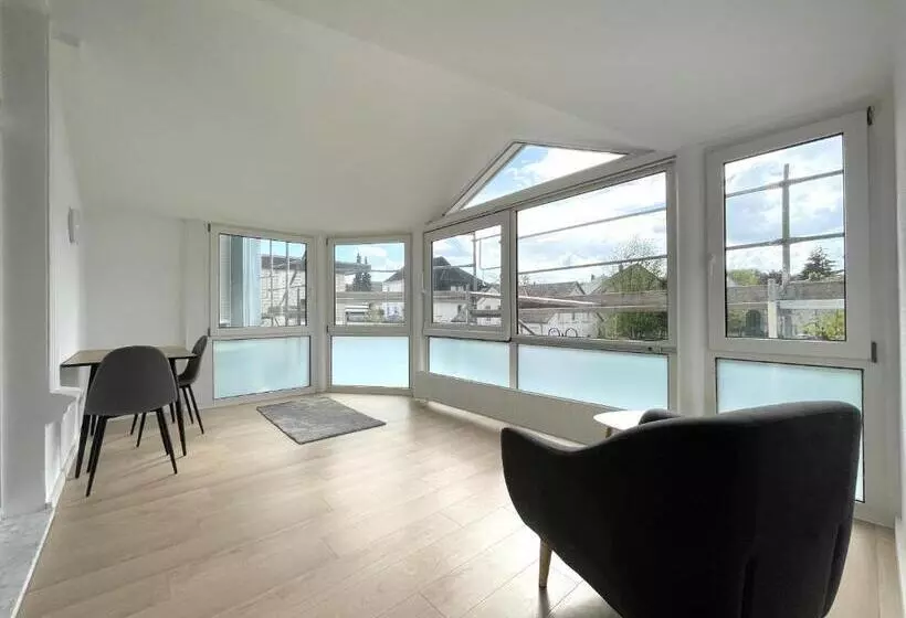 Zentrale Zweibettzimmer Für Monteure I Home2share