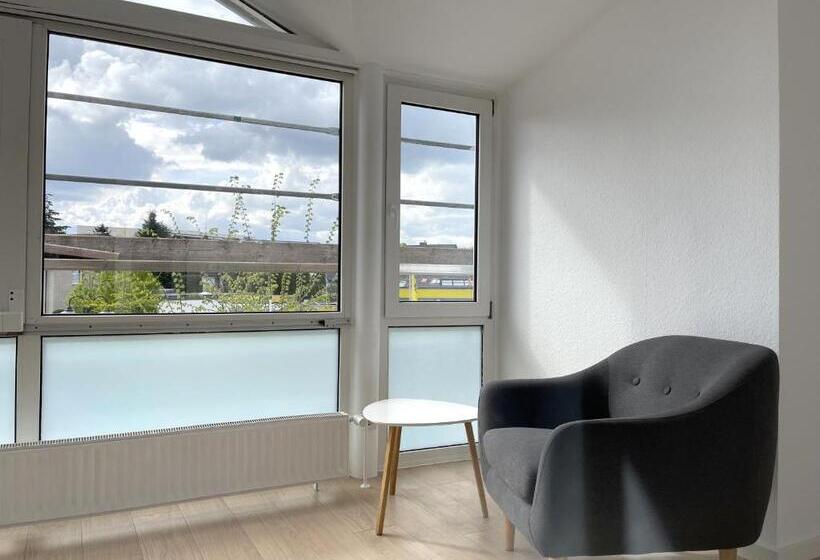 Zentrale Zweibettzimmer Für Monteure I Home2share