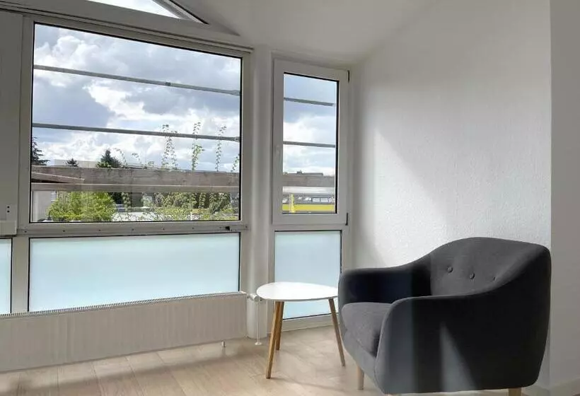 Zentrale Zweibettzimmer Für Monteure I Home2share