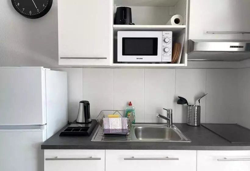 Zentrale Zweibettzimmer Für Monteure I Home2share