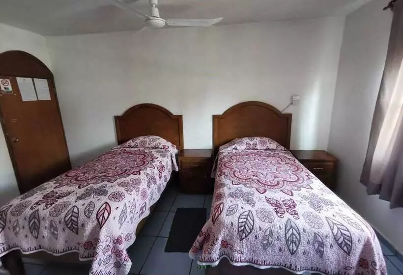 Hotelli Posadas Ocampo Rotamundos