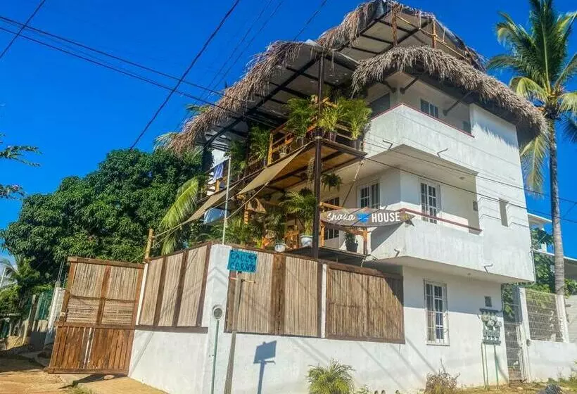 ホテル Shaka House