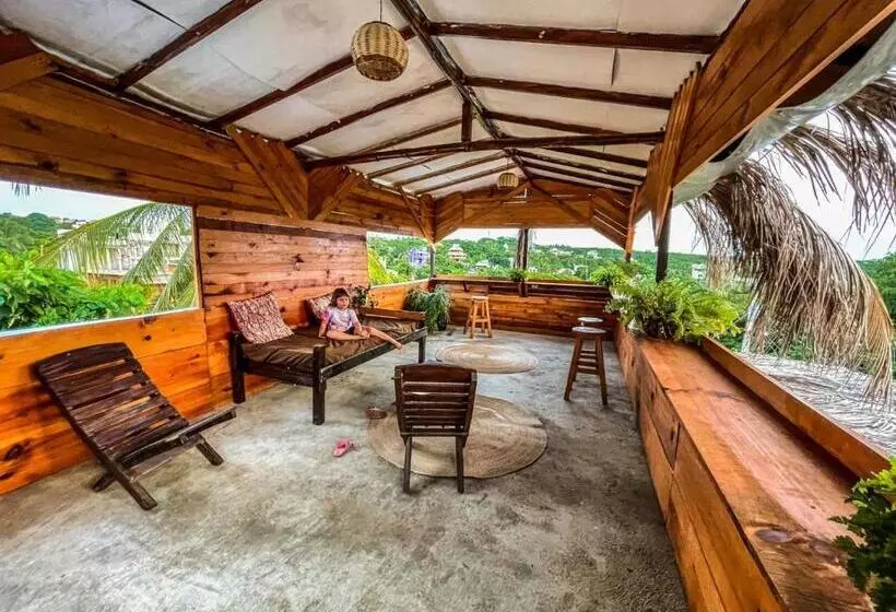 ホテル Shaka House