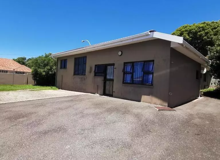 پانسیون The Hide On Devereux