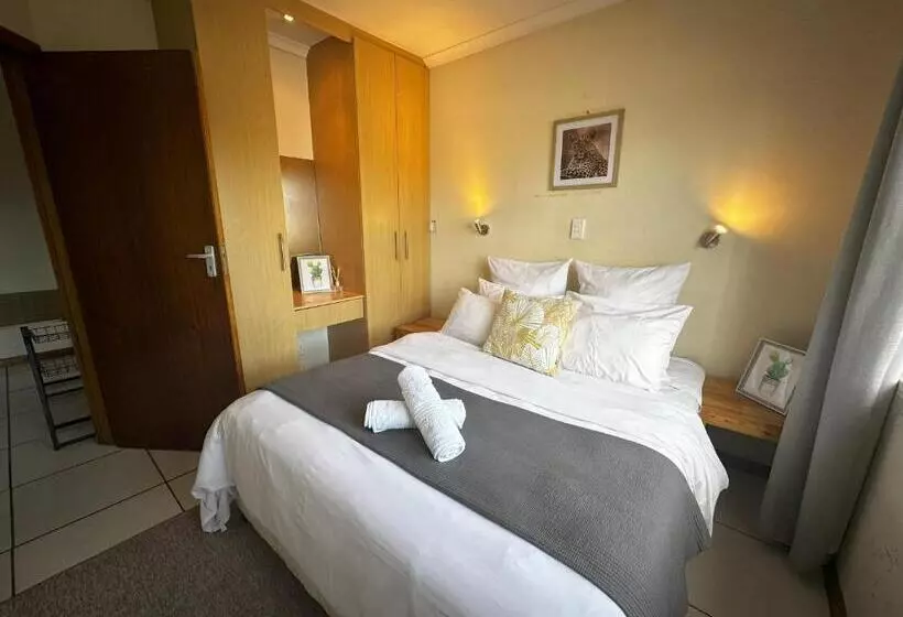 پانسیون The Hide On Devereux