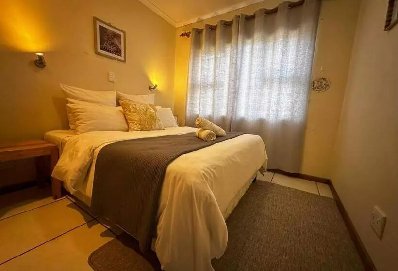 پانسیون The Hide On Devereux