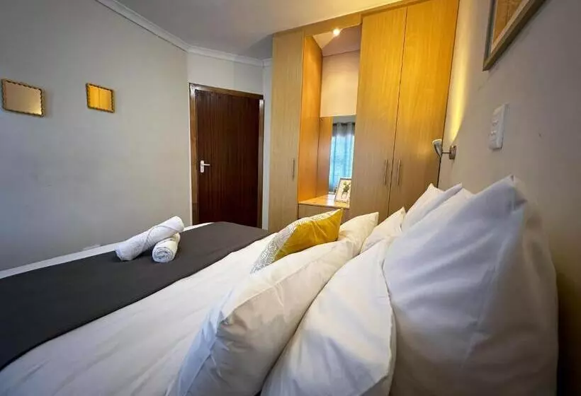 پانسیون The Hide On Devereux