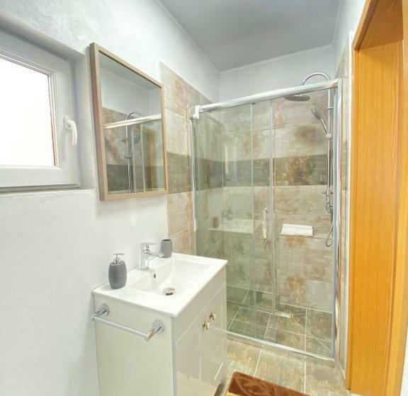 Red Family Apartments