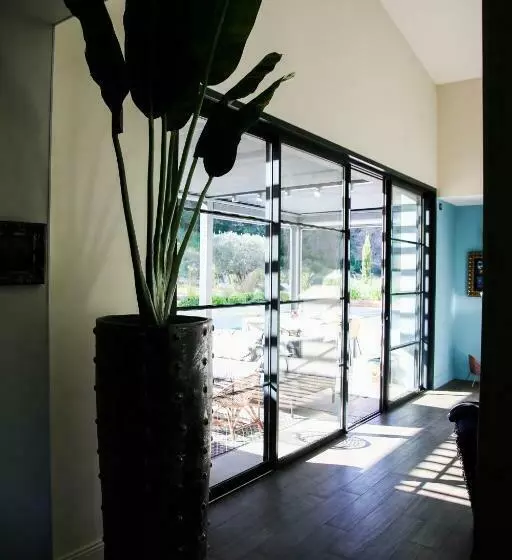 تختخواب و صبحانه Maison M Aix