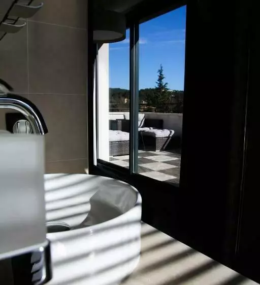 تختخواب و صبحانه Maison M Aix