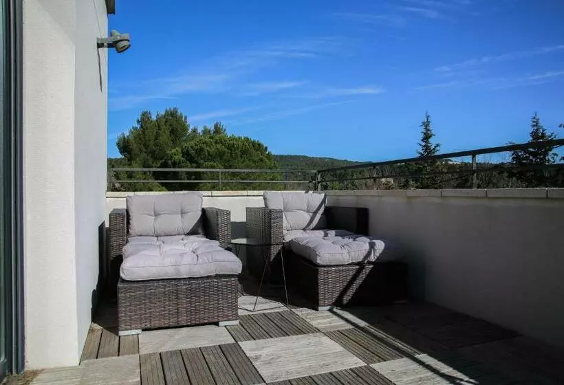 تختخواب و صبحانه Maison M Aix