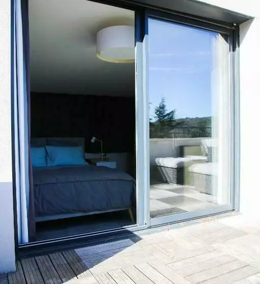 تختخواب و صبحانه Maison M Aix