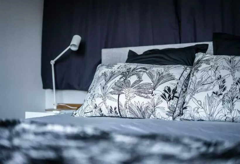 تختخواب و صبحانه Maison M Aix