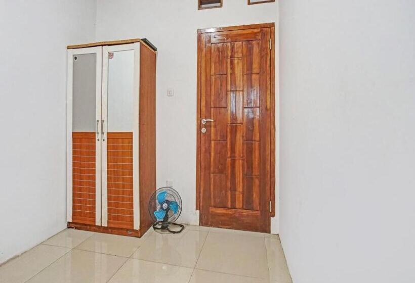 호텔 Oyo 90399 Box House