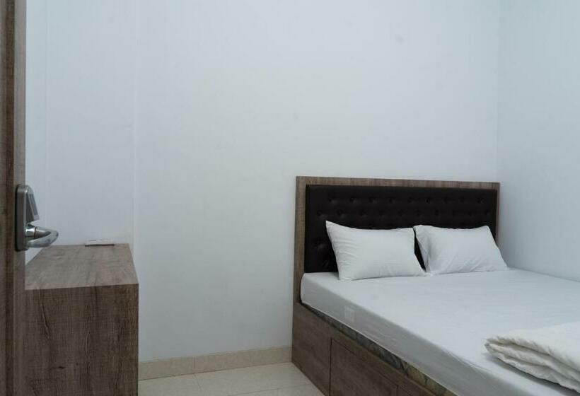 בית מלון כפרי Padma Tangerang